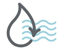 Šedá ikona v podobě kapky vody se šipkou představující udržitelnost dosahovanou zpětným odváděním do většího vodního zdroje, který je znázorněn prostřednictvím ikony v podobě vln