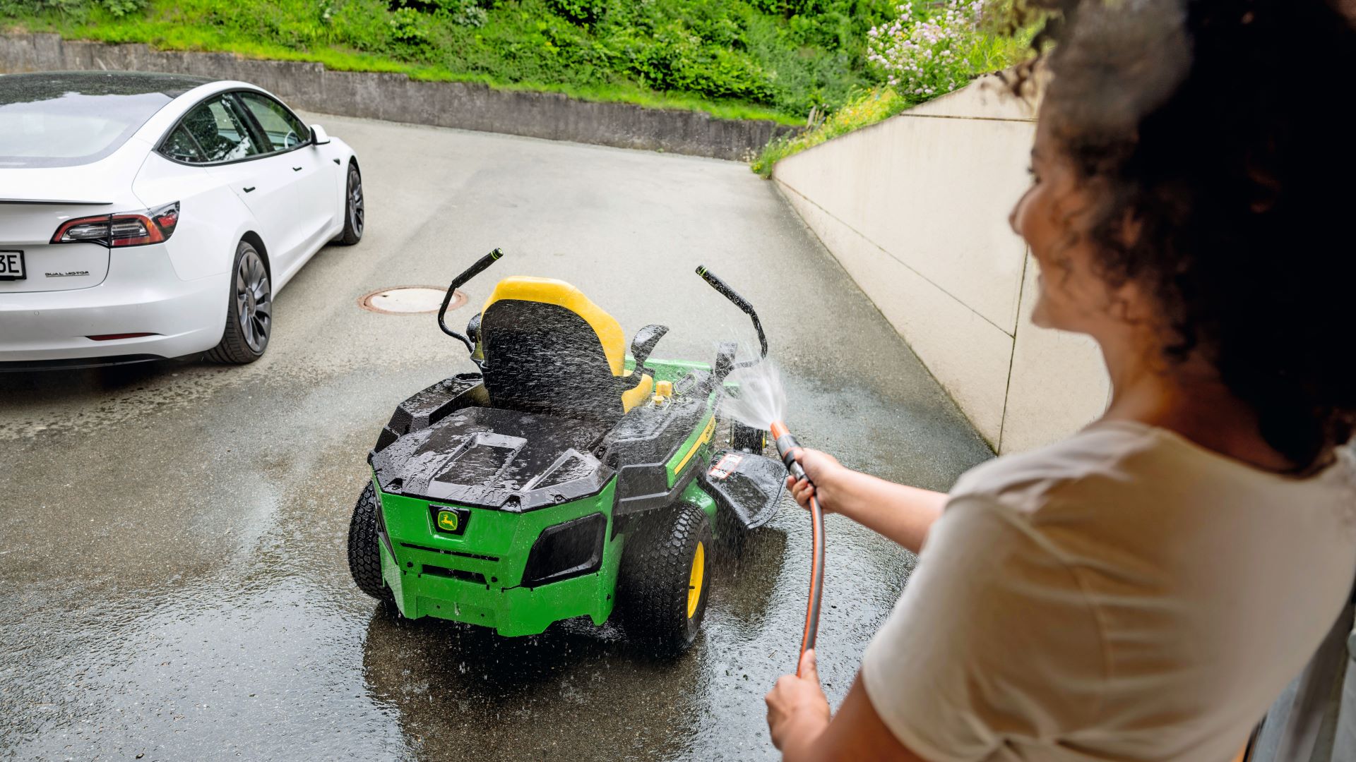 zttak_z370r_electric_fully_protected