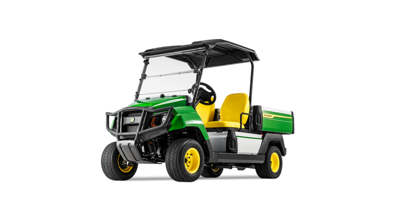 Čelní pohled z úhlu na elektrický model John Deere Gator GS s mřížkou chladiče, světlomety a žlutými sedadly.