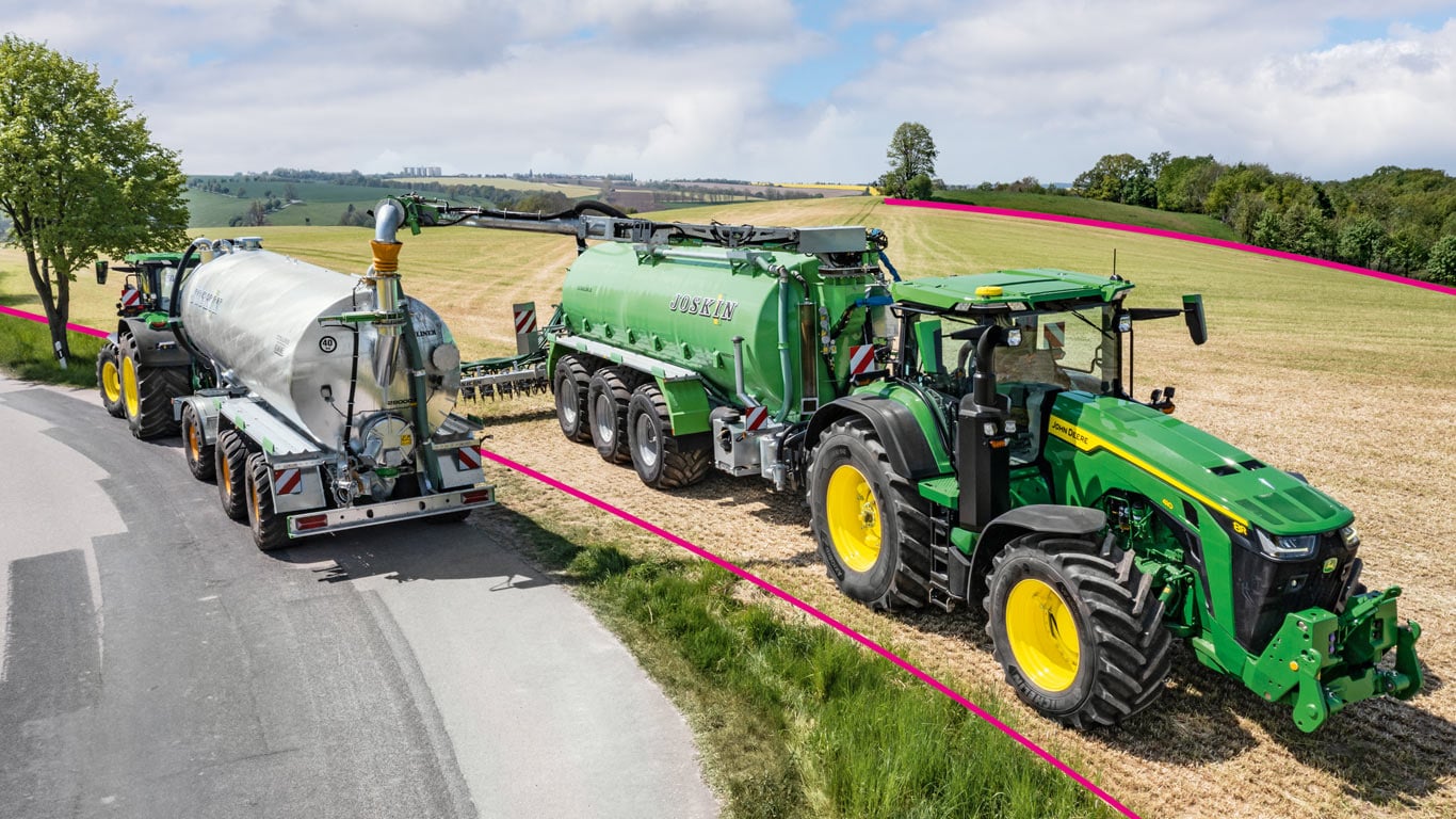 Čtyřpásový traktor John Deere 8RX nabídne lepší tahové vlastnosti a ochranu  půdy