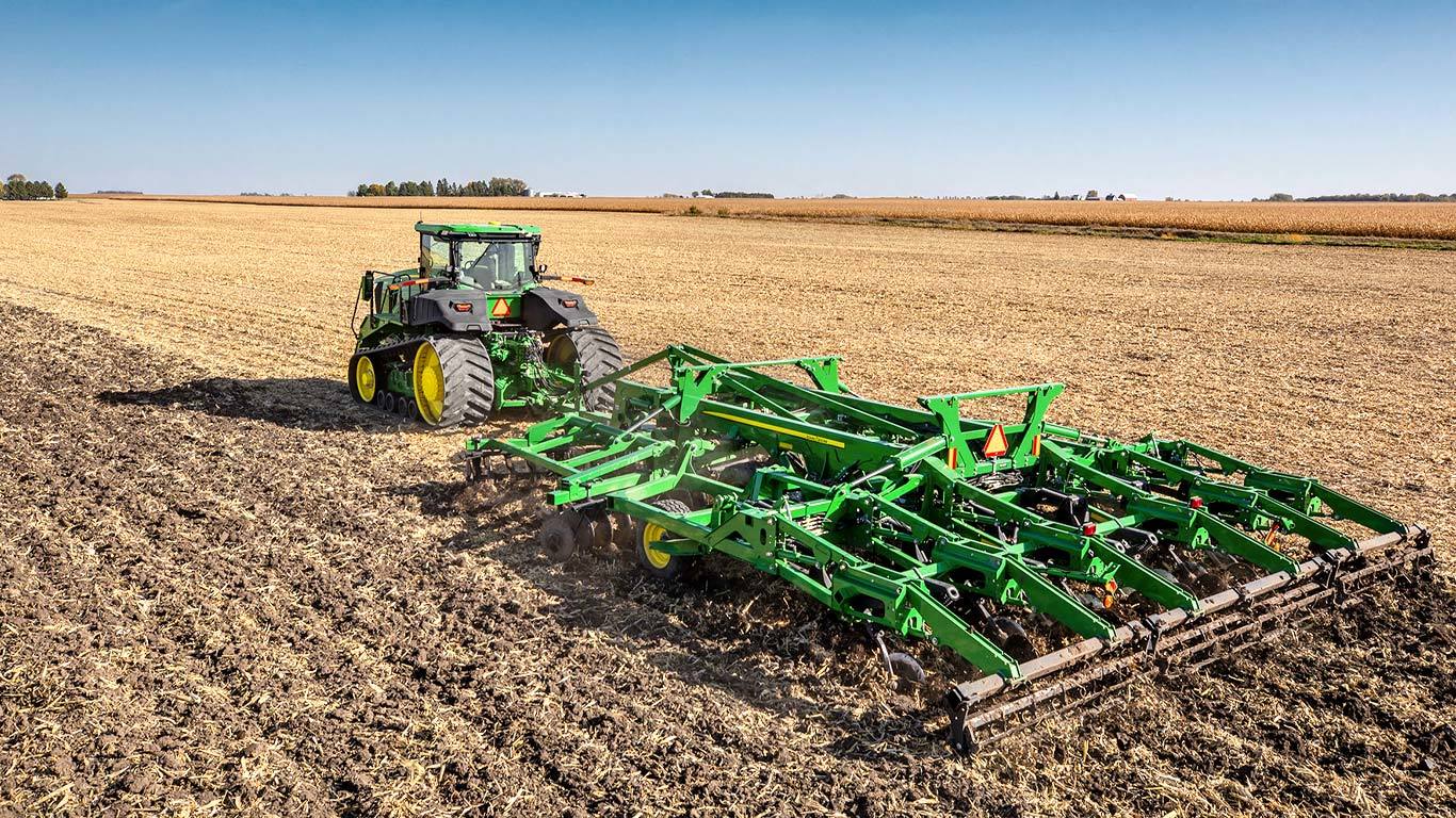 Traktor řady 9 l John Deere